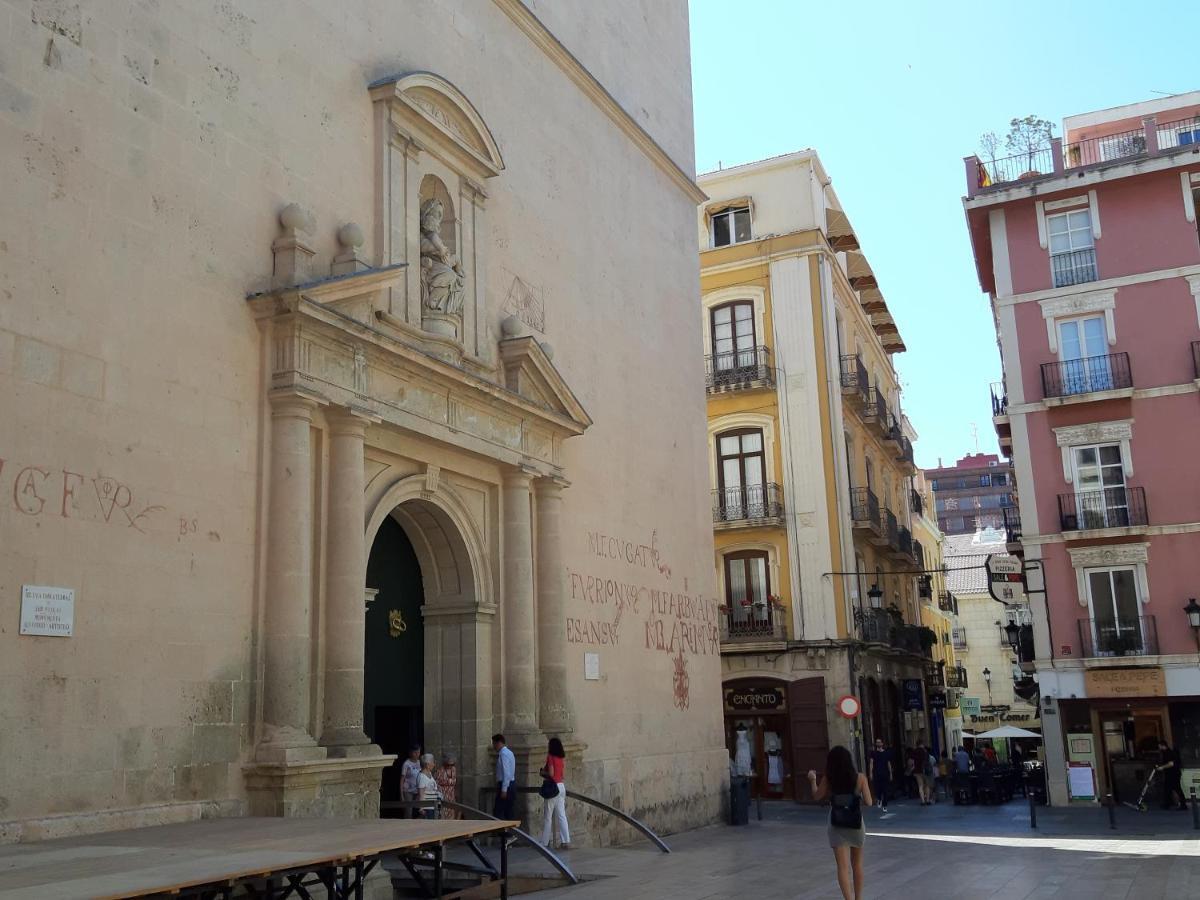 Apartamento Grande - Castillo Santa Barbara อาลิกันเต ภายนอก รูปภาพ