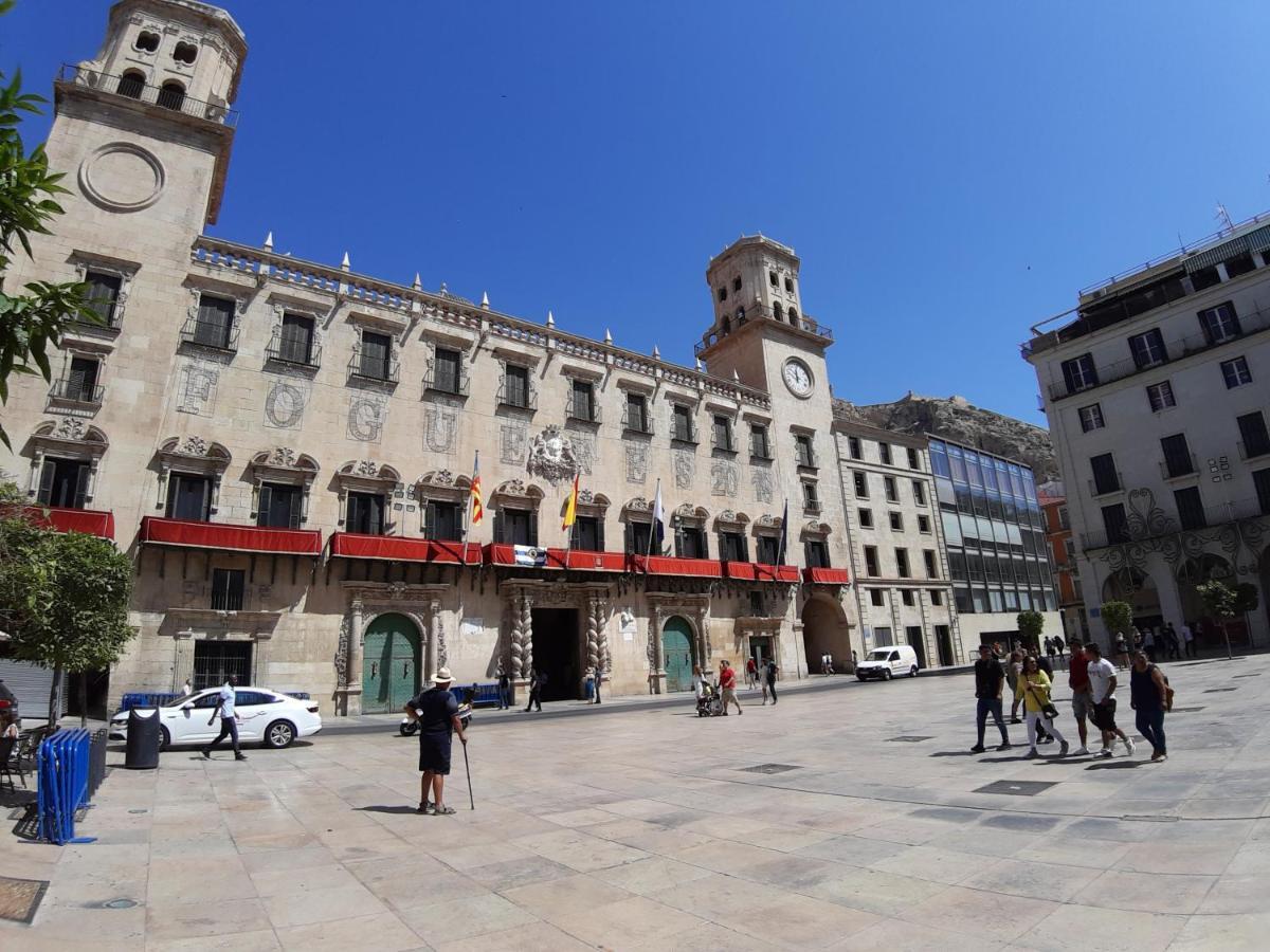 Apartamento Grande - Castillo Santa Barbara อาลิกันเต ภายนอก รูปภาพ